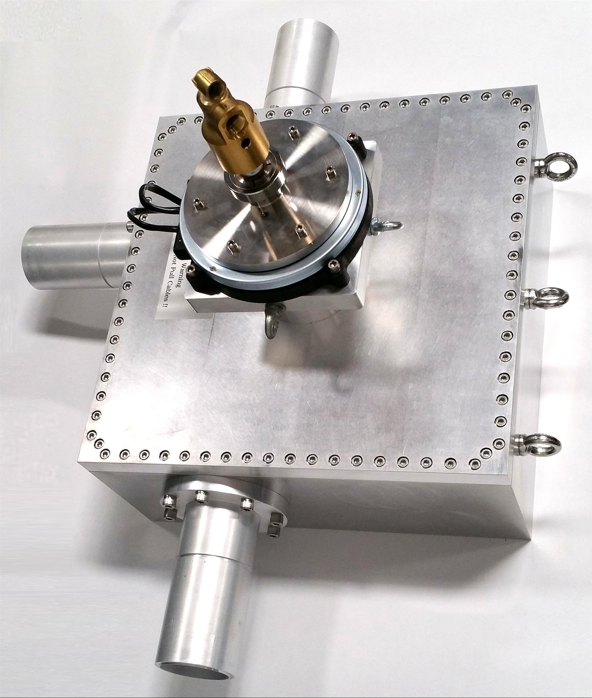 Rotary switch in 63.5-mm waveguide rated for 1.4 MW CW with water cooling