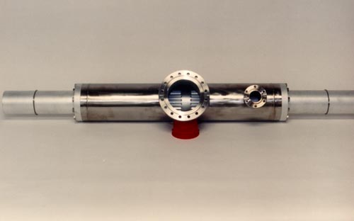 63.5 mm waveguide high-conductance vacuum pumpout tee